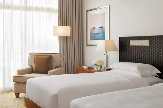 غرفة بسرير فردي بإطلالة، Grand Hyatt Doha Hotel and Villas 3/6