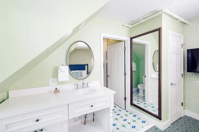 غرفة بسرير كوين بإطلالة على المرفأ، Harbour View Inn 8/9