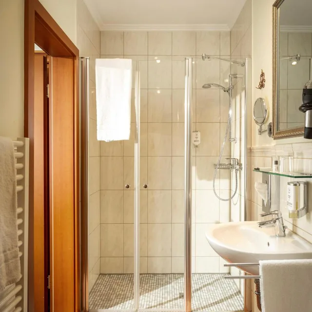 غرفة ثلاثية، Hotel Gasthof Hottl Deggendorf 2/3
