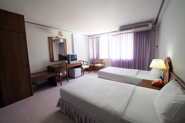 غرفة قياسية بسريرين منفصلين، Pachara Hotel And Restaurant 2/5