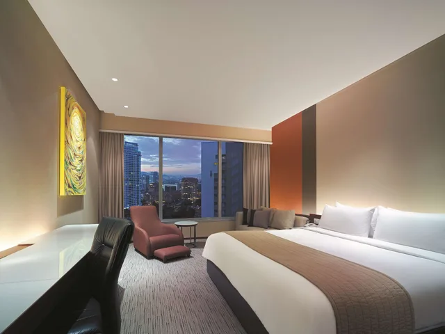 Deluxe, King Bed, Twin Towers View، Traders Hotel Kuala Lumpur 1/7