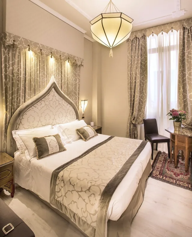 غرفة كلاسيكية بسرير مزدوج أو سريرين منفصلين، Ai Mori d'Oriente Hotel 4/10