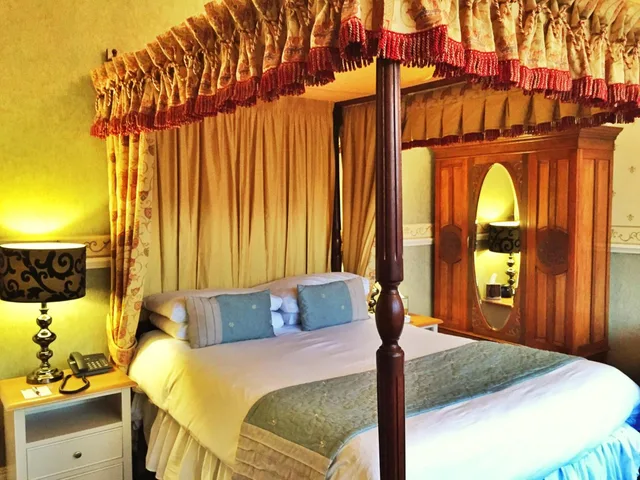 غرفة سوبيريور بسرير مزدوج، Walworth Castle Hotel, BW Signature Collection 7/10