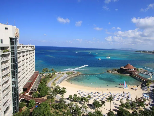 غرفة ديلوكس بسريرين منفصلين في طابق مرتفع، Renaissance Okinawa Resort 1/2