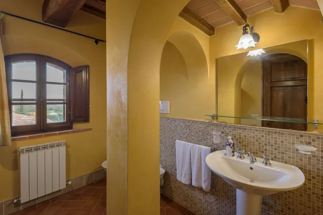 2 Bedrooms, Tower, Suite, 2 Queen Beds، Agriturismo Il Macchione 4/5