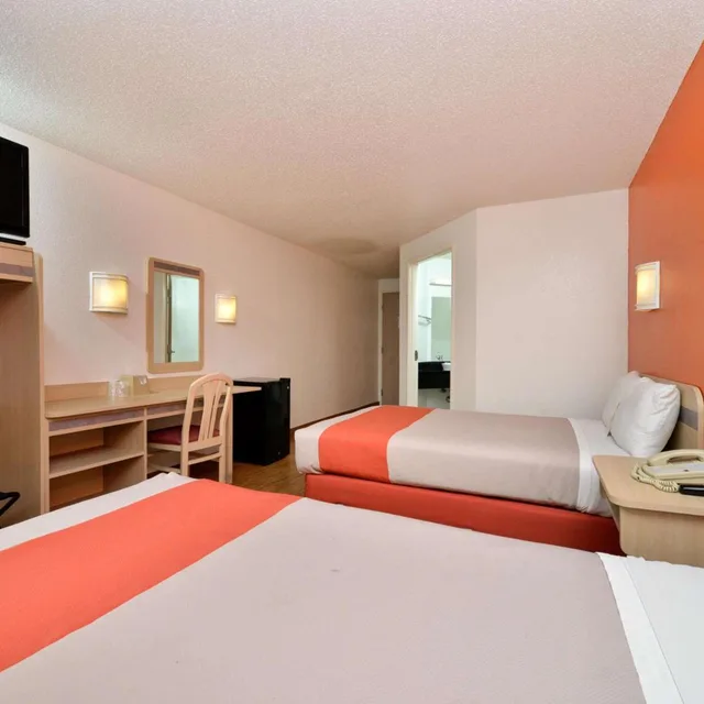 غرفة رباعية، Motel6 McKinney, TX - North 3/10