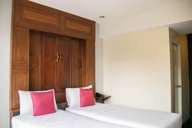 غرفة ديلوكس بسريرين منفصلين في المبنى الرئيسي، Lamphu Tree House Boutique Hotel 2/5