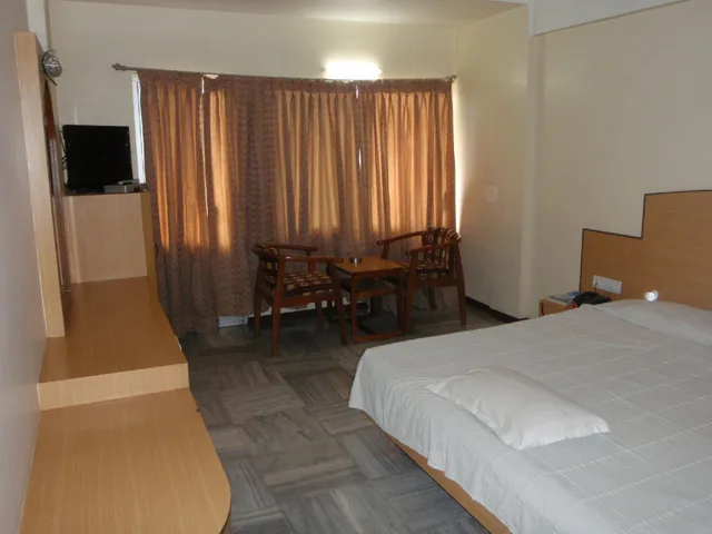 Standard, No Air Condition, Hotel Supreme 1/2