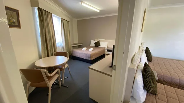 جناح عائلي، Sapphire City Motor Inn Inverell 9/9