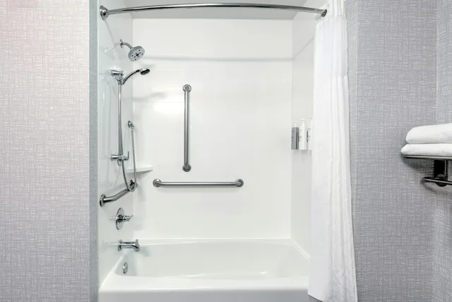 غرفة بسرير كينج لذوي الإعاقة، Hampton Inn Kingsville 5/5