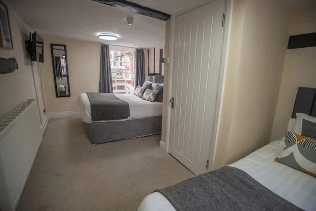 Family Suite, 1 Double and 3 Single Beds, The Olde Kings Arms 2/2