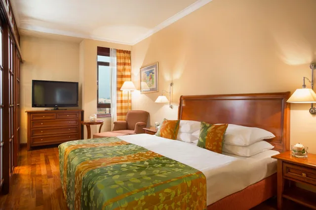 Suite, Best Western Premier Hotel Astoria 1/4