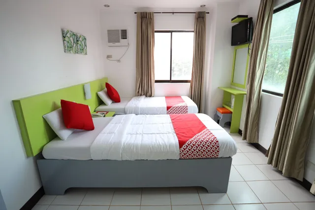 غرفة سوبيريور بسريرين منفصلين، OYO 210 Apple Tree Suites 1/5