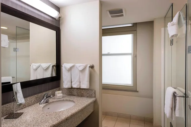 Room, King Bed, Accessible, Courtyard By Marriott Tulsa Downtown 2/2