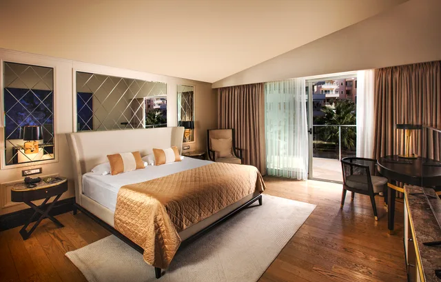 Superior, Single, Double Bed, Land View، Charisma de Luxe Hotel 1/4