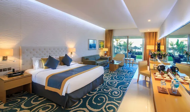 Beach Villa King Bed، Oceanic Khorfakkan Resort And Spa 1/1