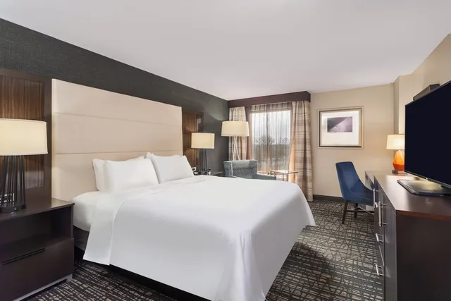 غرفة قياسية بسرير كينج، Crowne Plaza Annapolis Hotel 2/6