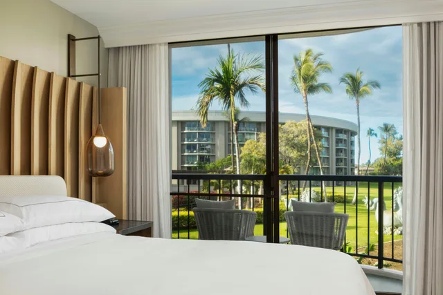 Palace, Suite, King Bed, Resort View, Accessible، Hilton Waikoloa Village 2/5