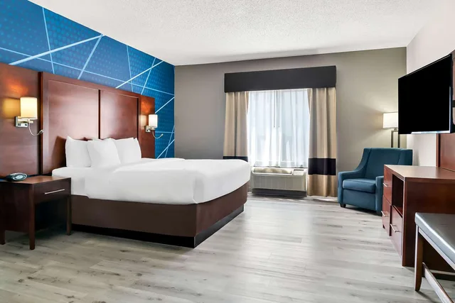 جناح بسرير كينج، Holiday Inn Express & Suites Southfield - Detroit 1/6