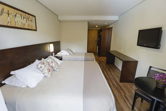 غرفة بسرير مزدوج وسرير فردي، Hotel Pousada Querencia 10/10