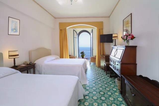 غرفة رباعية بإطلالة على البحر، Lido Mediterranee 8/10