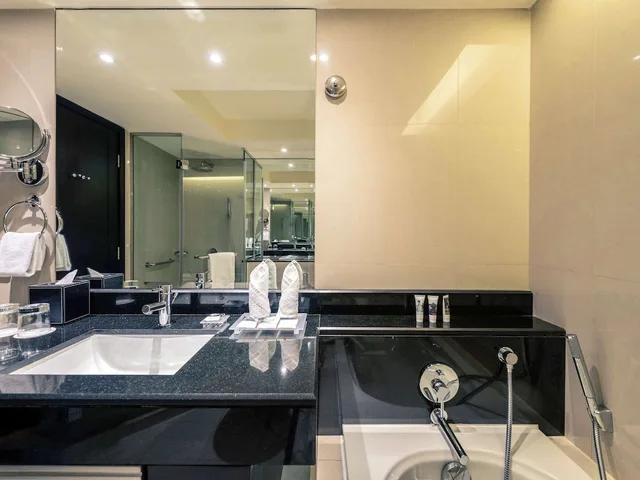 Standard, Queen Bed, Mercure Gold Hotel Jumeirah By Accor 8/10