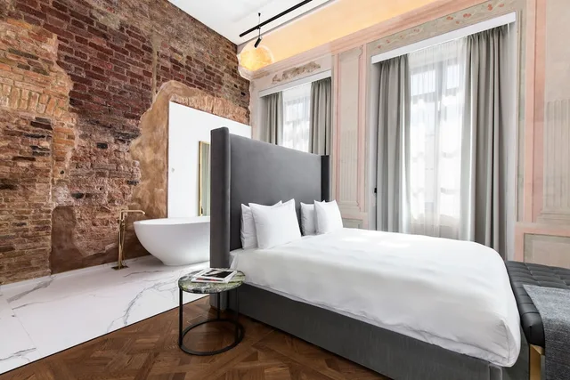 Signature, Town House, Suite, King Bed, Hotel Pacai 2/4