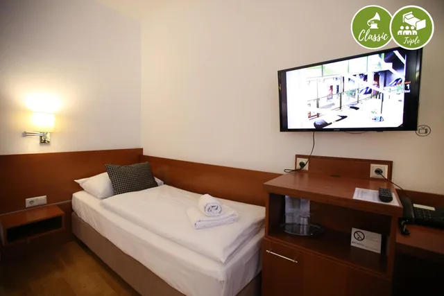 غرفة كلاسيكية ثلاثية بسرير فردي، arte Hotel Wien Stadthalle 3/10
