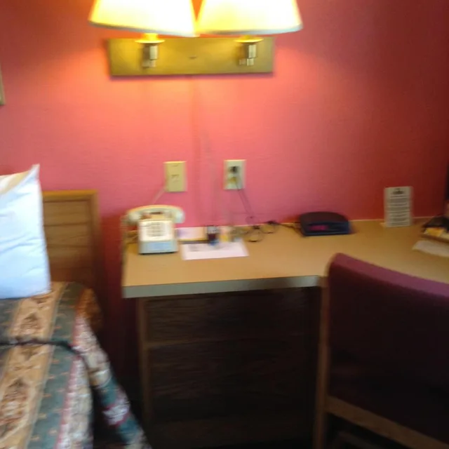 غرفة ديلوكس بسرير كينج للمدخنين، Days Inn by Wyndham Mason City 3/3