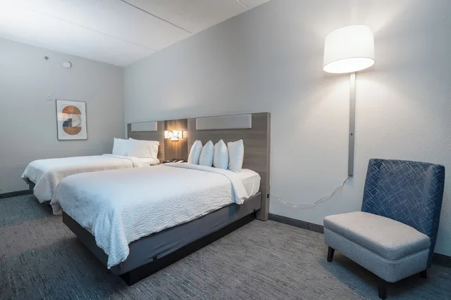 Standard, 2 Queen Beds, Extra Floor Space، Holiday Inn Express Hotel And Suites Orange City 5/7