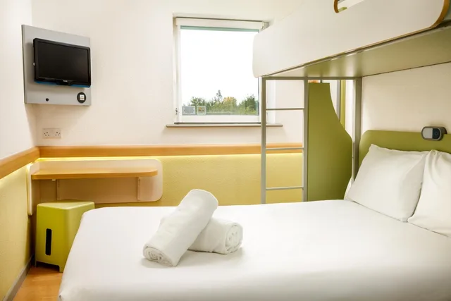 غرفة قياسية بسرير مزدوج وسرير فردي، Ibis Budget Sheffield Arena 1/10