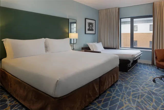 غرفة عائلية بسرير كينج مع أريكة، Hilton Dublin Kilmainham 2/4