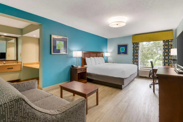 غرفة كبيرة بسرير كينج، Best Western Plus Myrtle Beach @ Intracoastal 3/4