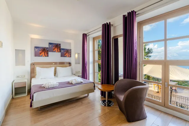 Standard, Double Bed, Lateral Side Sea View, Puding Hotel 10/10