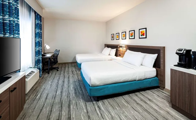غرفة بسريرين كوين بحوض استحمام لذوي الإعاقة، Hilton Garden Inn San Diego/Rancho Bernardo 1/4