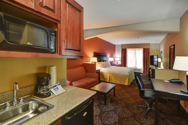 جناح بسرير كوين لذوي الإعاقة، Holiday Inn Express Hotel And Suites Altus 6/6
