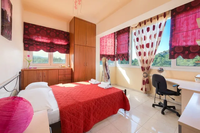 Villa, 2 Double and Twin Beds، Natura House 3/5