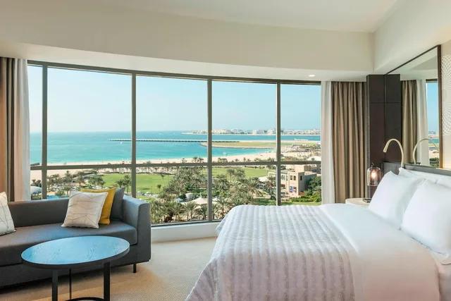 جناح ديلوكس بسريرين منفصلين بشرفة بغرفة نوم واحدة للمدخنين، Le Royal Meridien Beach Resort & Spa 3/6