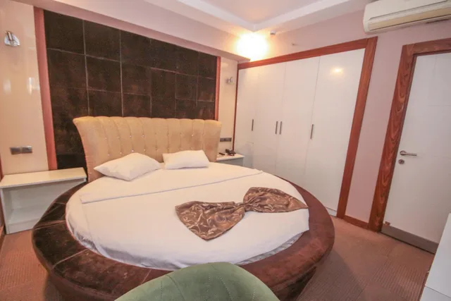 جناح، mostar hotel prestige 2/10