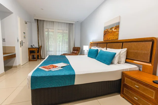 غرفة قياسية بسرير كوين، Fitzroy Island Resort 1/7