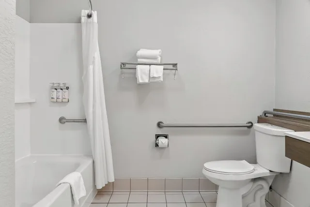 غرفة قياسية بسريرين كوين، Holiday Inn Express Lapeer 5/6