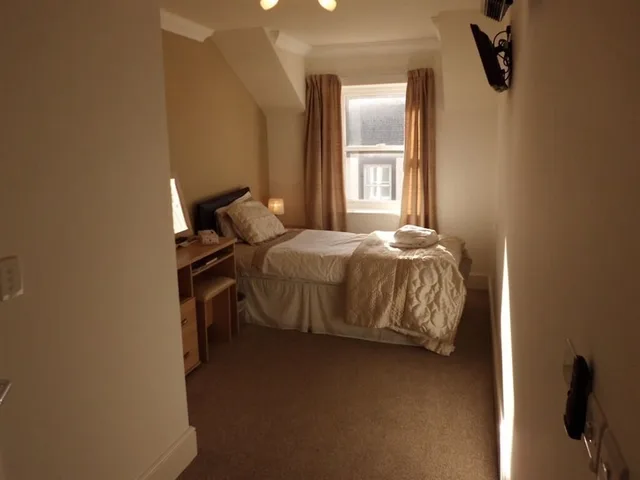 غرفة قياسية مفردة بسرير فردي، The Golden Lion Hotel 1/5