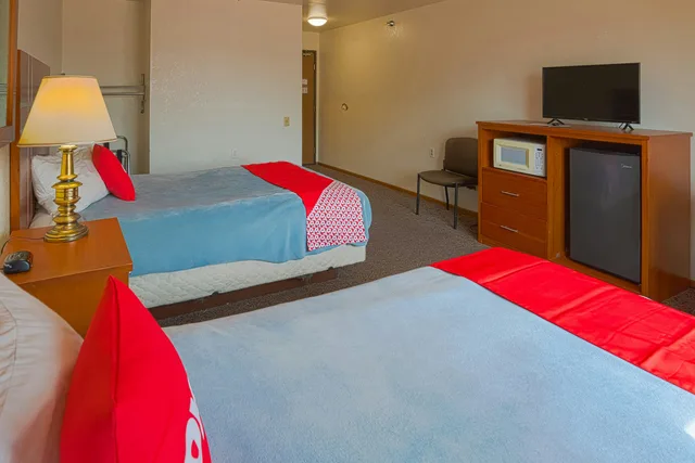 غرفة بسريرين مزدوجين لذوي الإعاقة، OYO Hotel Redwood Falls near Jackpot Casino 5/8