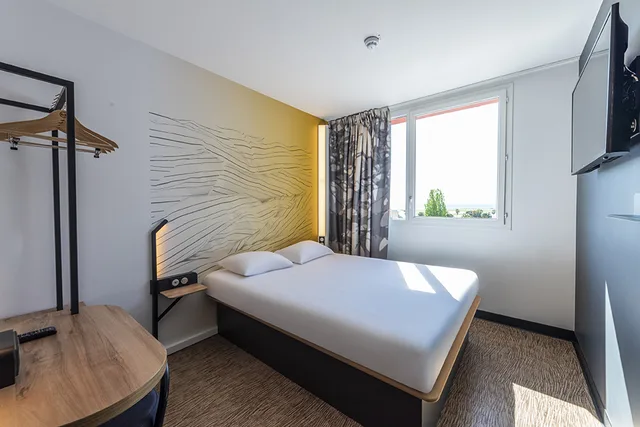 غرفة قياسية بسرير مزدوج، B&B HOTEL Nice Aeroport Arenas 2/3