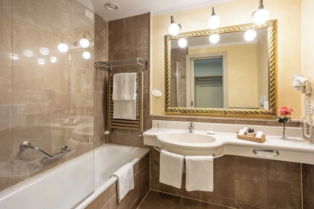 Junior Suite, Double Bed, COSMO HOTEL PALACE 7/7
