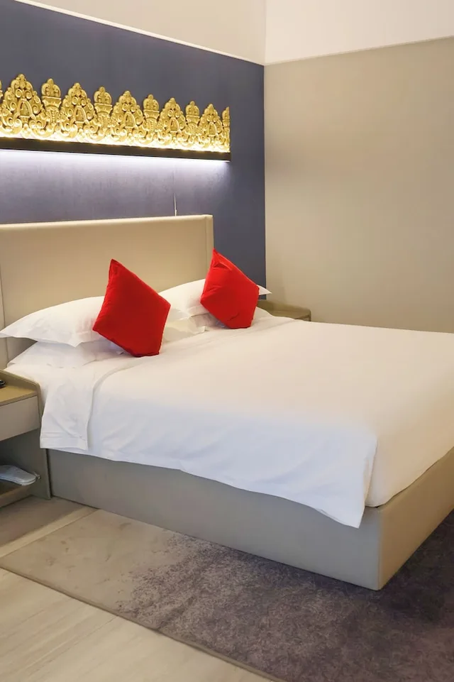 Elegant, King Bed، Tian Yi International Hotel 1/9