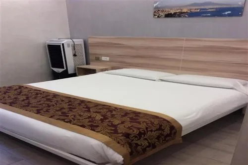 Room, Double or Twin Bed, Rome Love 2/2