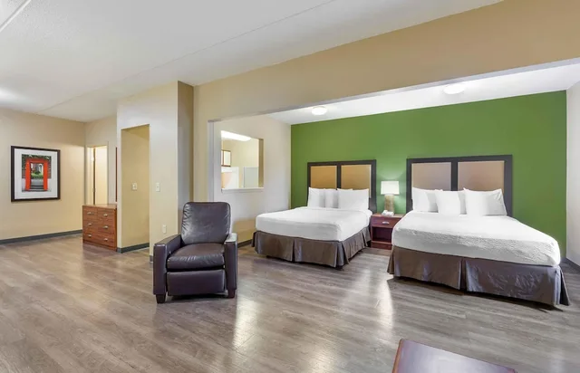 استوديو ديلوكس بسريرين كوين مع أريكة، Extended Stay America - Cleveland - Middleburg Heights 1/4