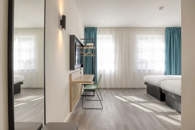 غرفة بسريرين منفصلين، B&B Hotel Hasselt 4/6