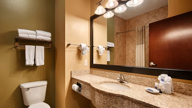 جناح بسرير كينج، Best Western Plus Duncanville Dallas 2/4